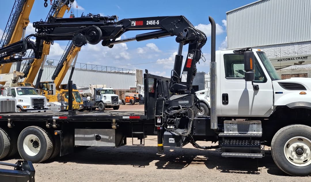HIAB 245E 5 + JIB 65 X-3 - imagen 4