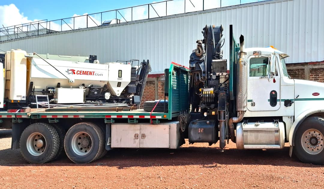 HIAB 330-6 Peterbilt 2004