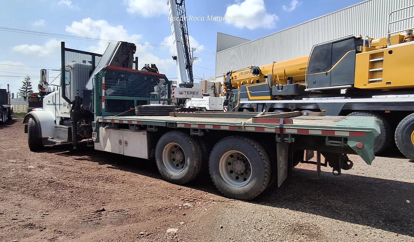 HIAB 330-6 Peterbilt 2004 3