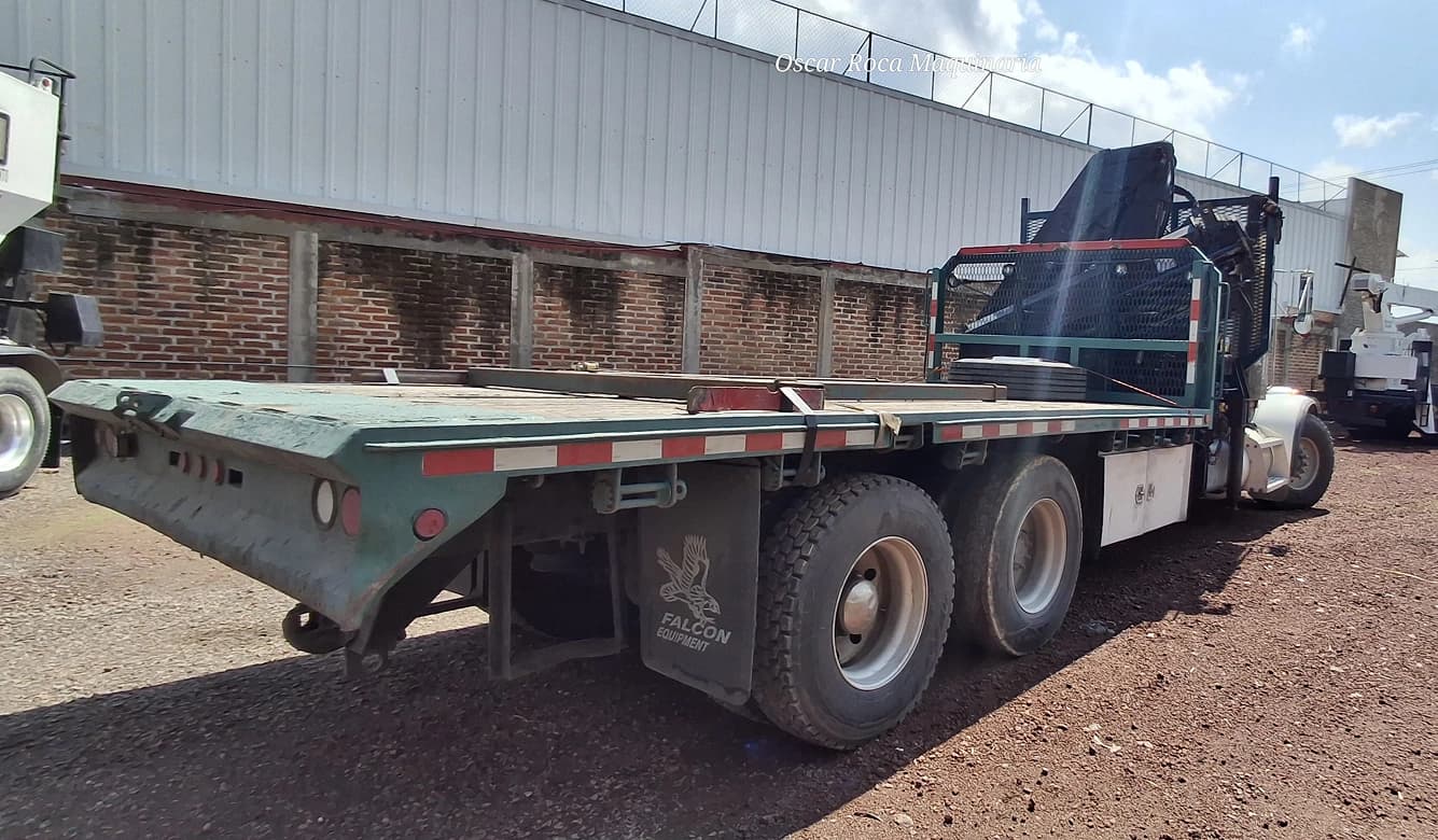 HIAB 330-6 Peterbilt 2004 4
