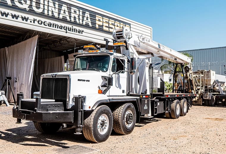 National Crane 27 TN