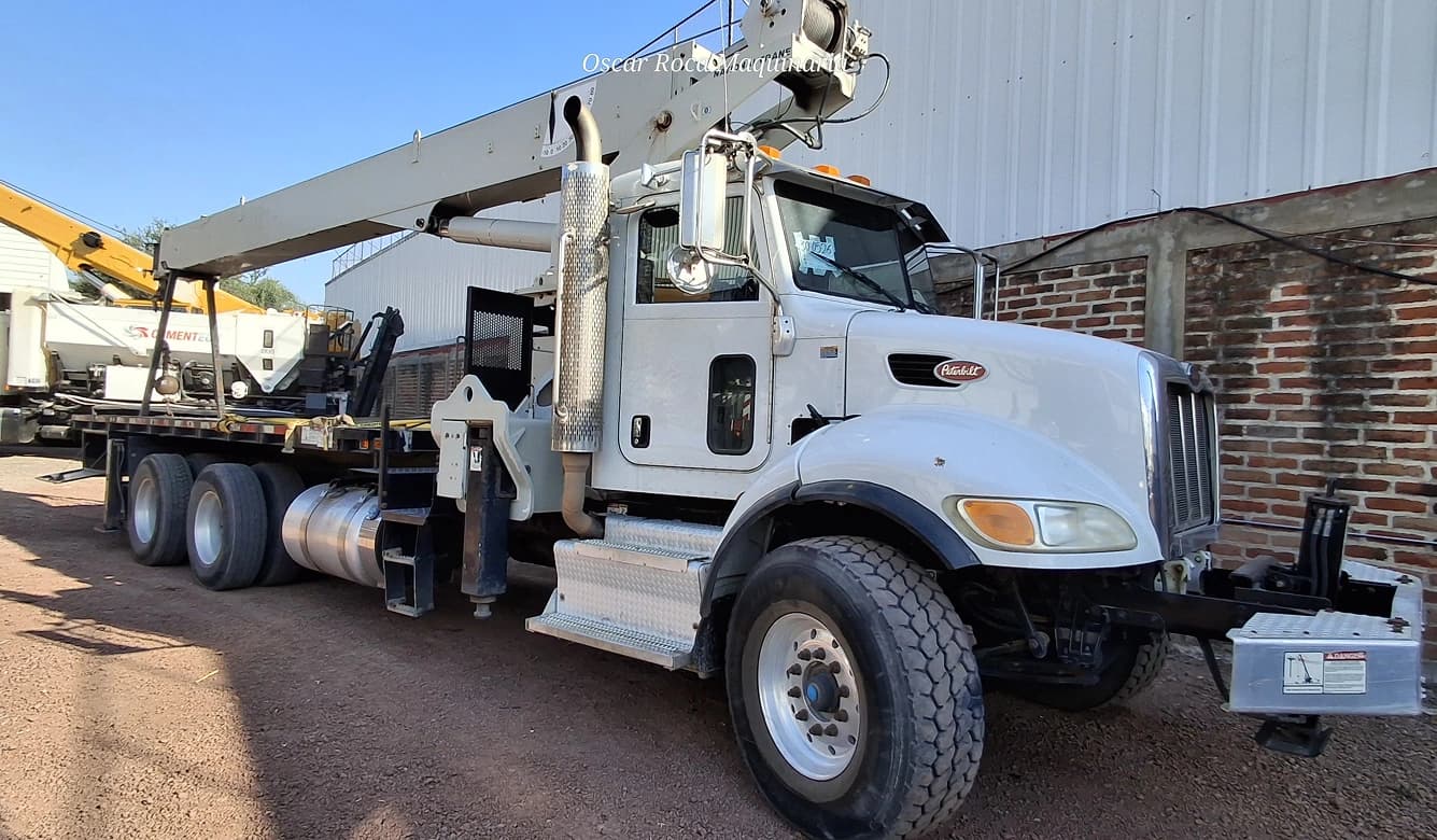 National Crane by Manitowoc 30 TN Peterbilt 2014 1