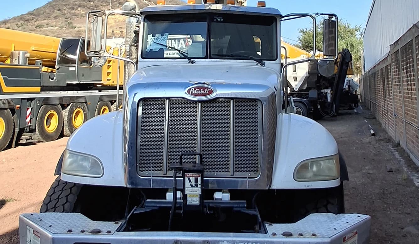 National Crane by Manitowoc 30 TN Peterbilt 2014 3