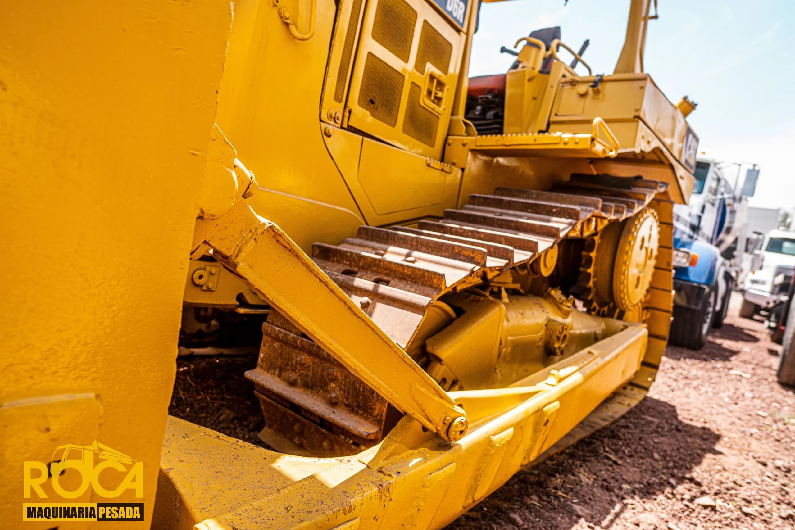 Bulldozer Caterpillar D6R 1