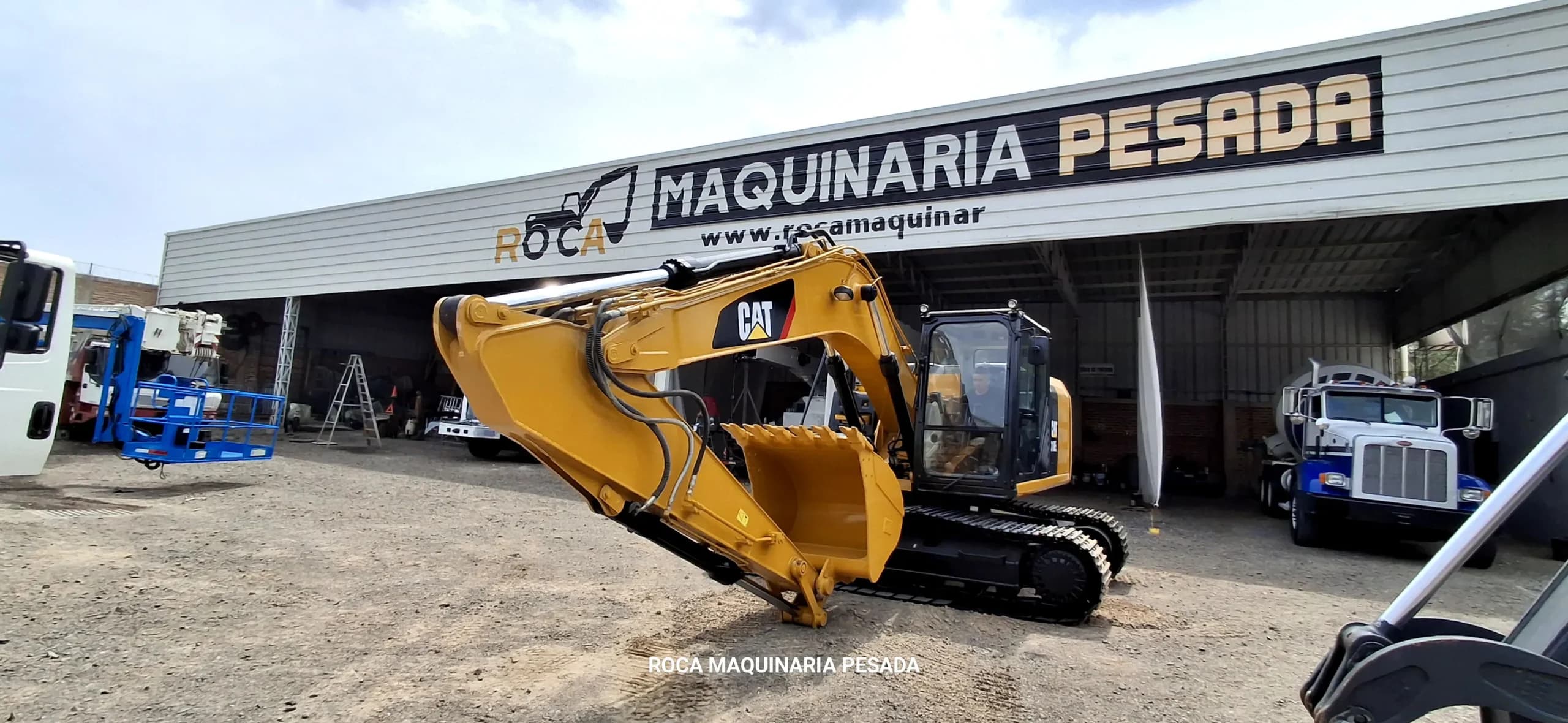 Excavadora Caterpillar 318E 1