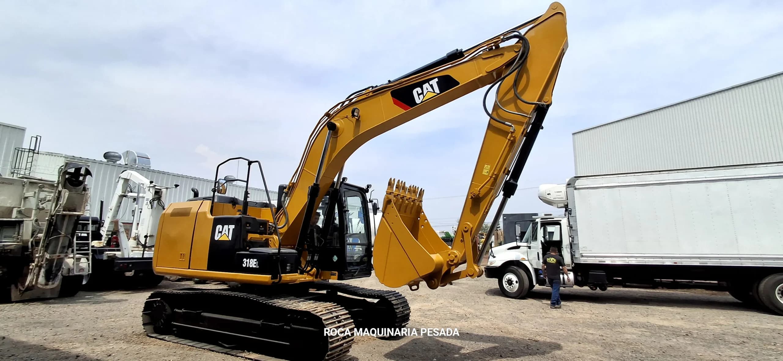 Excavadora Caterpillar 318E 3