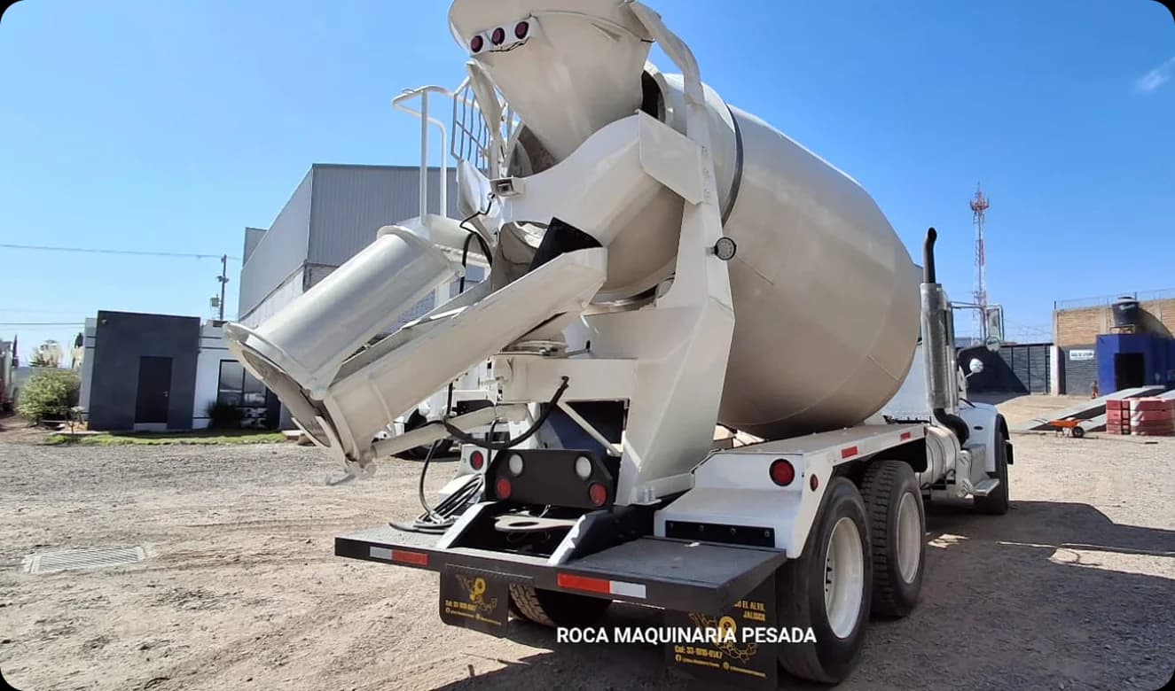 Olla Revolvedora Peterbilt 4