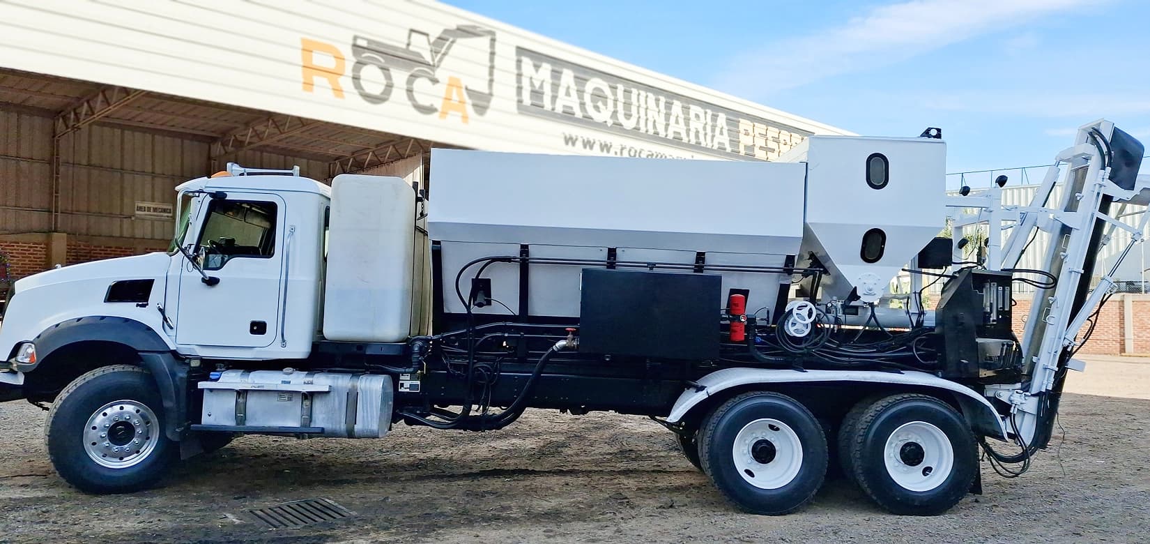 Dosificadora CEMENTECH M60 sobre Mack 2018 thumbnail 0